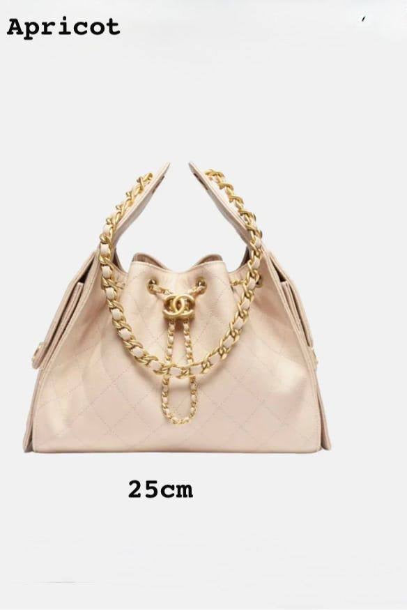 Chanel 25 ʜᴏʙᴏ ʙᴀɢ 
ɢᴏʟᴅ ʜᴀʀᴅᴡᴀʀᴇ 
ɴᴏ 🎁 
ᴄᴀᴠɪᴀʀ 
sɪᴢᴇ:25ᴄᴍ
115 dhs🇦🇪
Zain56
♥️♥️♥️