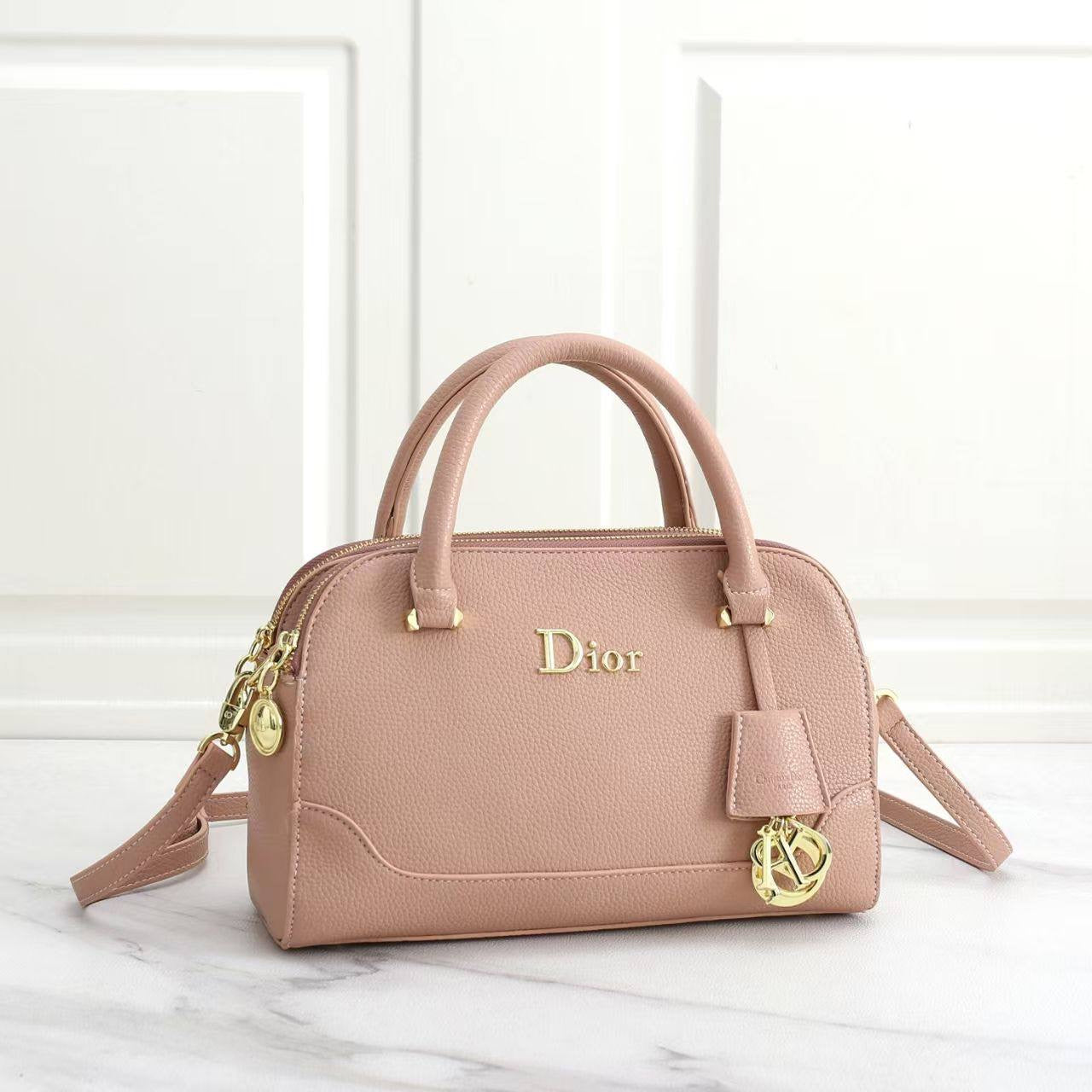 Dior
105 dhs🇦🇪
Zain136
♥️♥️♥️