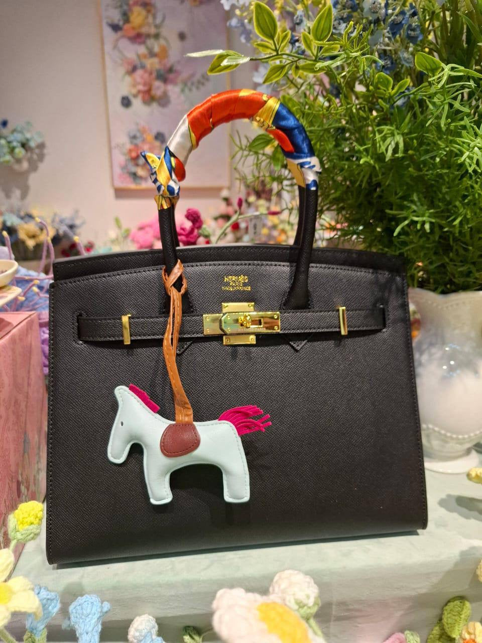 Hermes
30cm
Horse doll + Scarve
120 dhs🇦🇪
Zain44
♥️♥️♥️