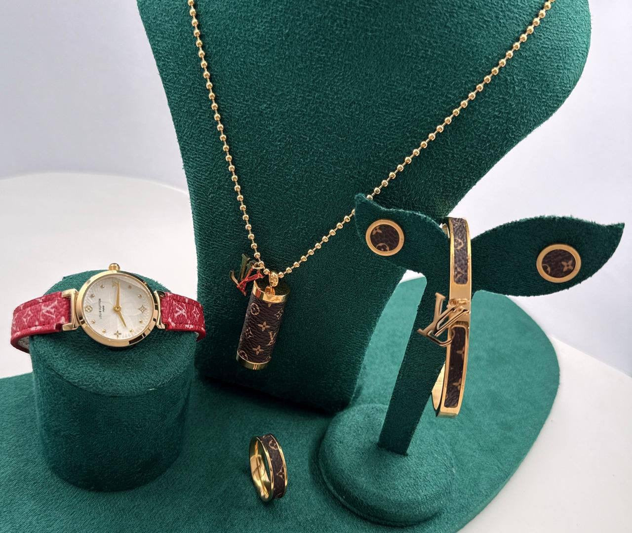 90 dhs 🇦🇪 
Set with box
🎁🎁🎁
Zain45
♥️♥️♥️
