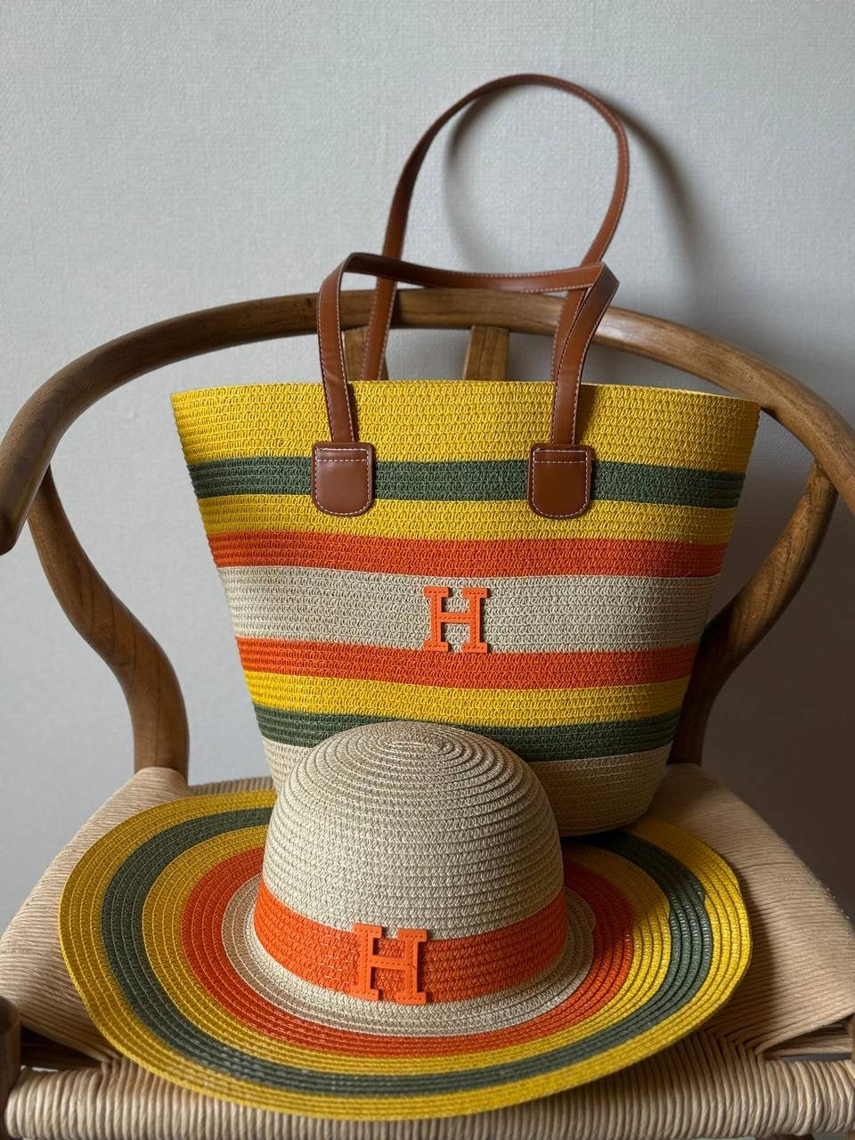 Available Again✨✨✨
*SET BEACH BAG(CAP & BAG)*
280 dhs🇦🇪
Top quality
Zain167
♥️♥️♥️