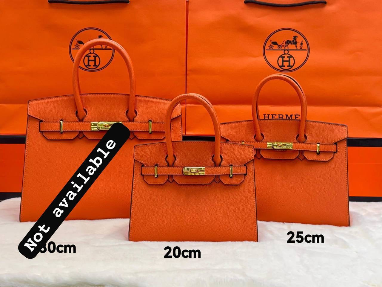 Hermes ʙᴇʀᴋɪɴs 
ʟᴇᴀᴛʜᴇʀ ᴍᴀᴛᴇʀɪᴀʟ
sɪᴢᴇ:ᴄʜᴇᴄᴋ!!!
      30ᴄᴍ 110 dhs🇦🇪
      25ᴄᴍ 110 dhs🇦🇪
      21ᴄᴍ  105 dhs🇦🇪
Zain56
♥️♥️♥️