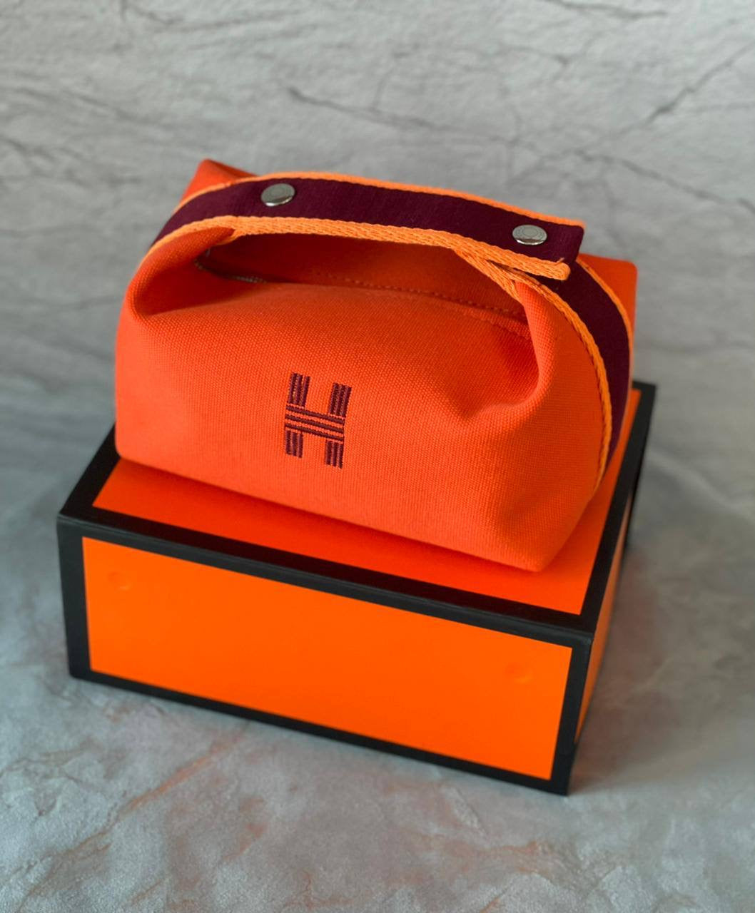HERMES                                                               Bride à brac clutch bag                                     Master quality         
350 dhs🇦🇪
Zain179
♥️♥️♥️
