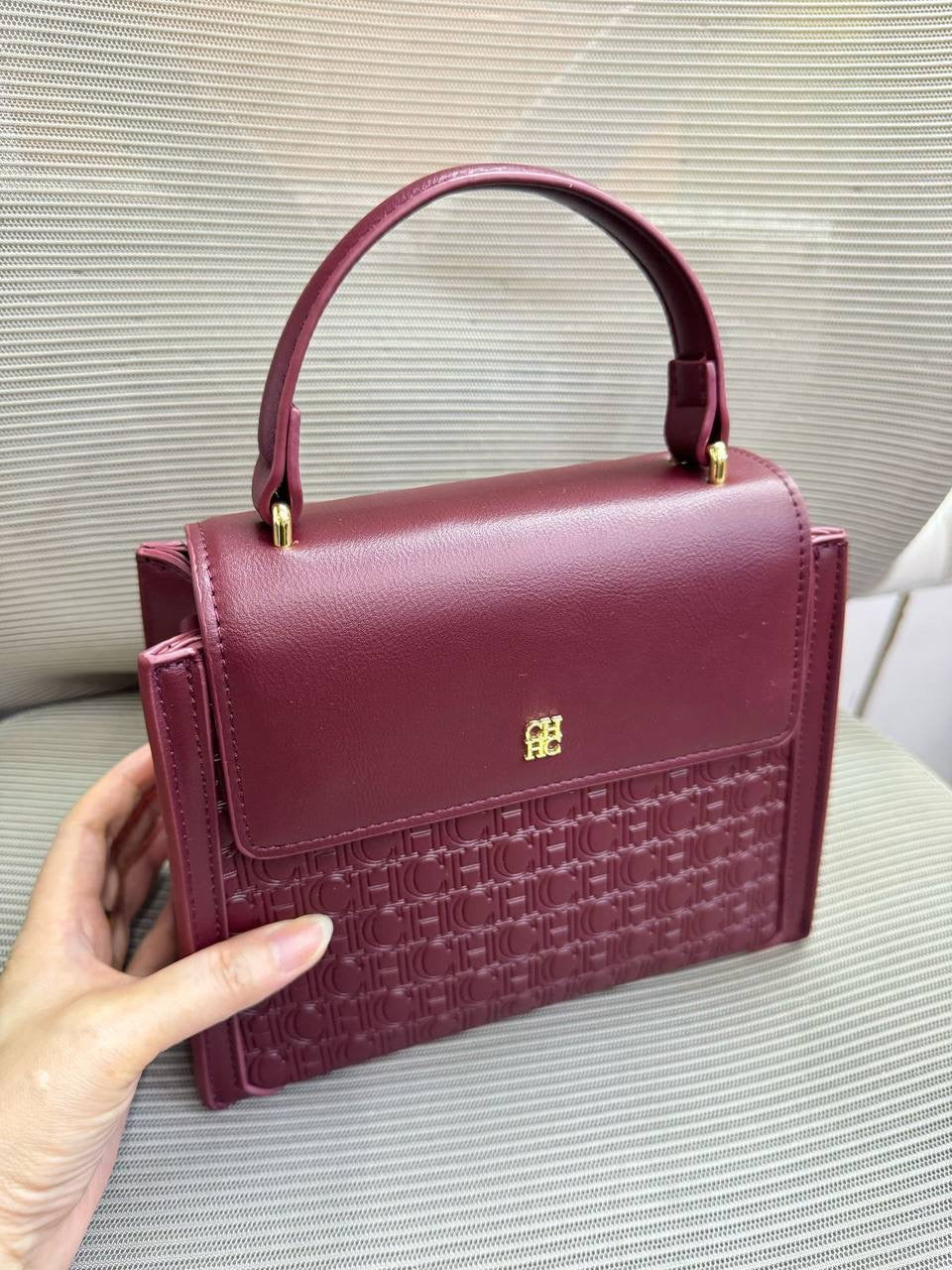 CH
23cm
105 dhs🇦🇪
withbox 🎁 
Zain16
♥️♥️♥️
