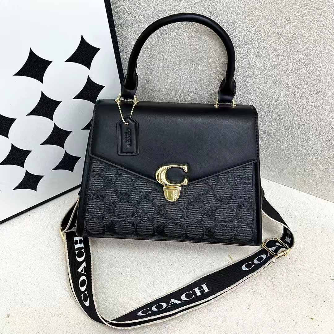Coach
with box
🎁🎁🎁
75 dhs🇦🇪
Zain173
♥️♥️♥️