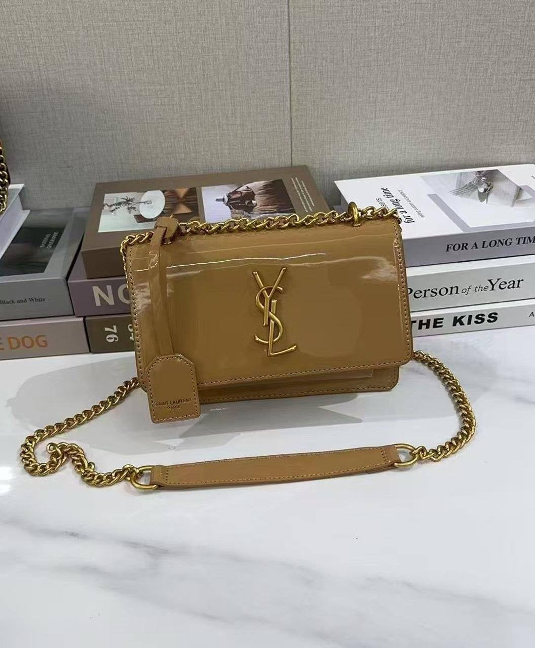 YSL Sunset
size : 22 * 14 * 9 cm
90 dhs🇦🇪
with box 🎁
Zain115
♥️♥️♥️