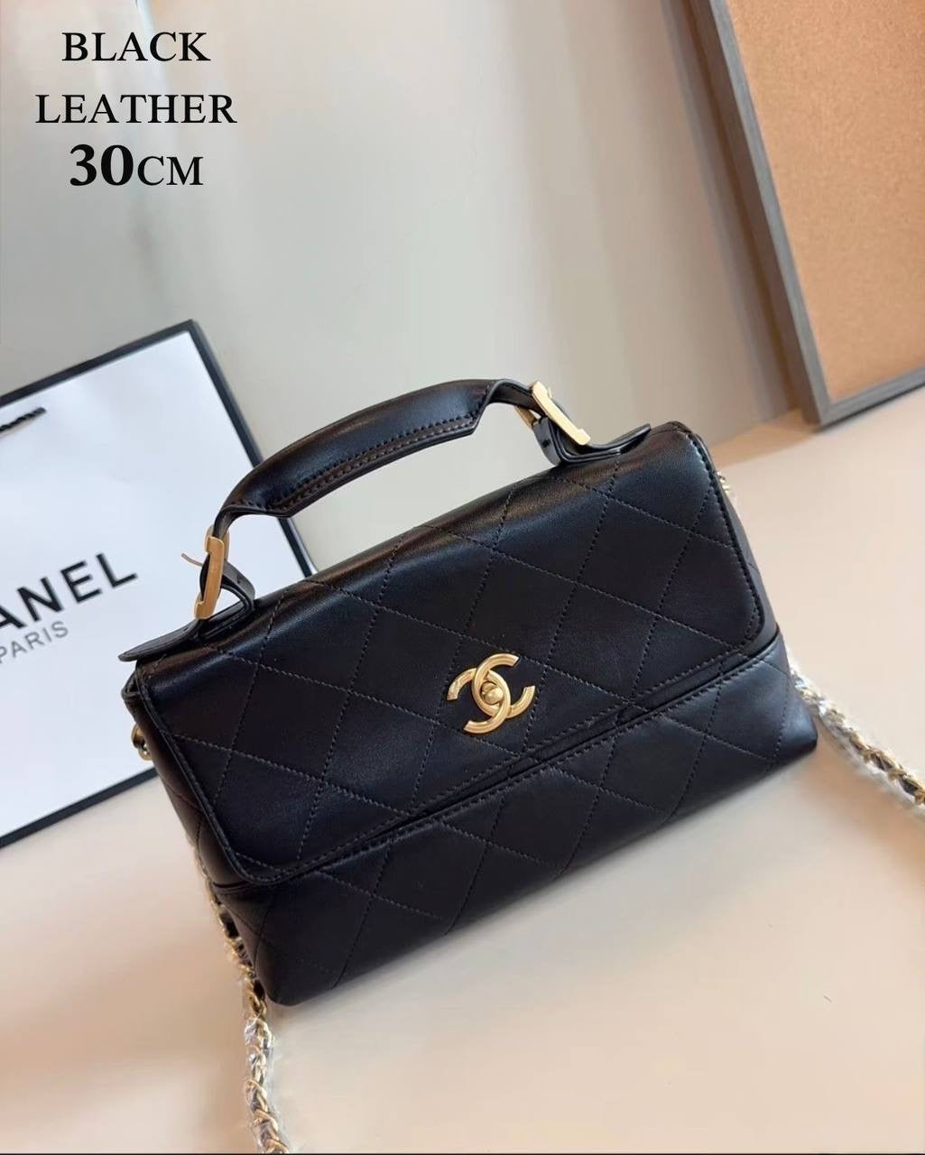 Chanel ᴍᴀxɪ ғʟᴀᴘ ᴛᴏᴘ ʜᴀɴᴅʟᴇ
 ᴄʜᴀɪɴ ɢᴏʟᴅ ʜᴀʀᴅᴡᴀʀᴇ 
ᴡɪᴛʜʙᴏx
🎁🎁🎁
ʟᴇᴀᴛʜᴇʀ 
120 dhs🇦🇪
Zain56
♥️♥️♥️