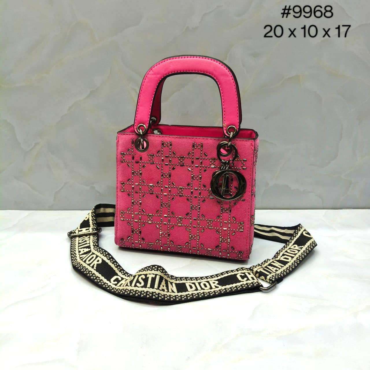 CHRISTIAN LADY DIOR
sɪᴢᴇ : 20 cm
65 dhs🇦🇪
Zain31
♥️♥️♥️