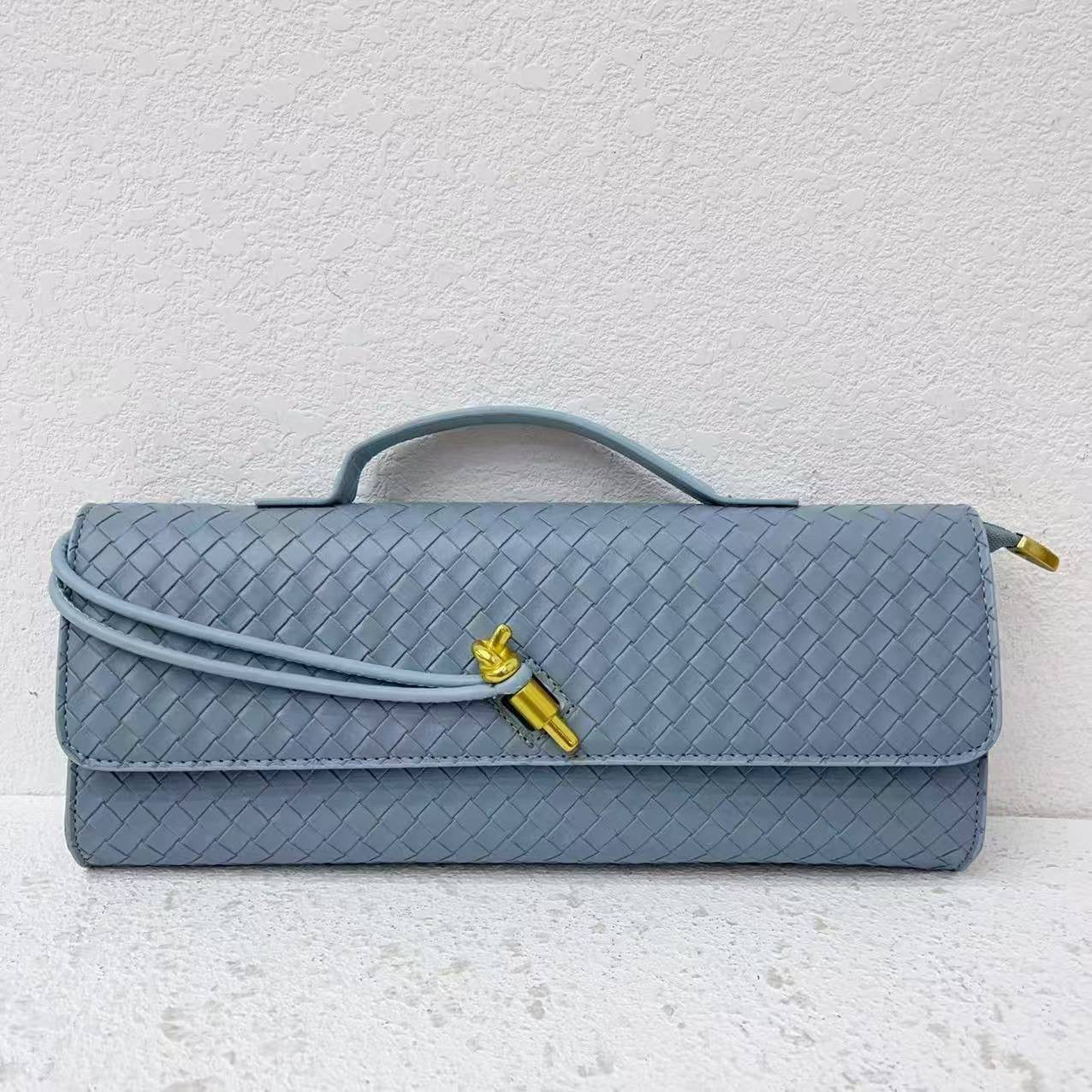Bottega
65 dhs🇦🇪
Zain22
♥️♥️♥️