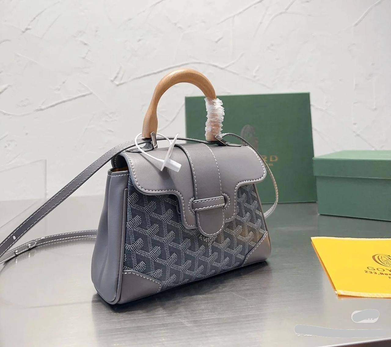 🎊Offer 🎉 Goyard  
Size : 25 ~ 20 cm
75 dhs🇦🇪
Limit Stock
Zain115
♥️♥️♥️