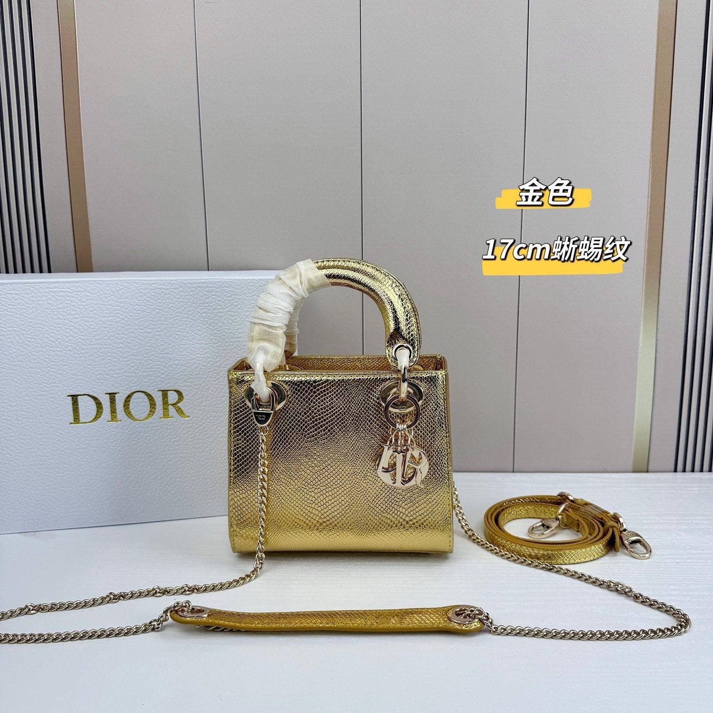 Dior  Master
270 dhs🇦🇪
#17cm
#with box🎁
Zain228
♥️♥️♥️