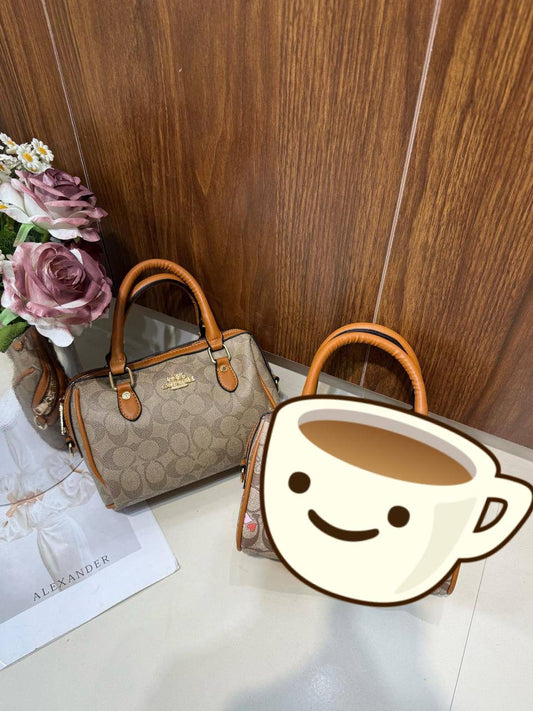 Coach ʀᴏᴡᴀɴ sᴀᴛᴄʜᴇʟ
ᴛᴏᴘ ʜᴀɴᴅʟᴇ ᴄʀᴏssʙᴀɢ
ᴡɪᴛʜ ᴛᴀssᴇʟ ᴄʜᴀɪɴ
ɪᴛ ʜᴀs ʟᴏɴɢ ʙᴇʟᴛ sᴛʀᴀᴘ
sɪᴢᴇ: 23 cm
70 dhs🇦🇪
Zain31
♥️♥️♥️