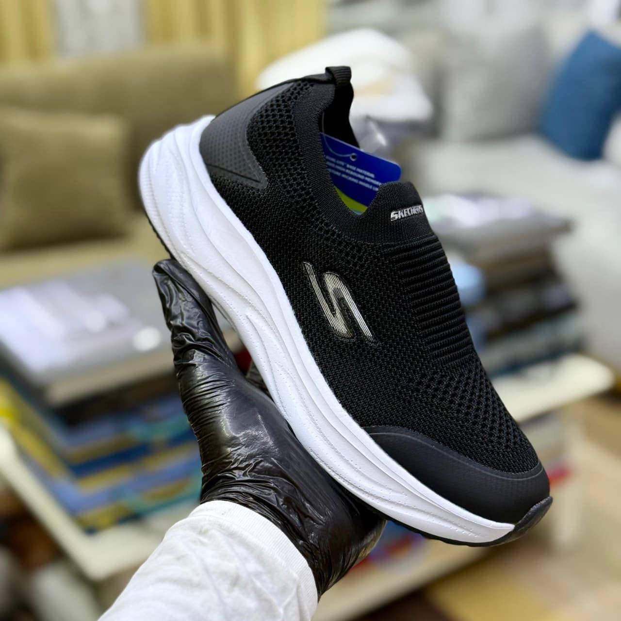 Skechers
Size 36 to 40
100 dhs🇦🇪
Zain27
♥️♥️♥️