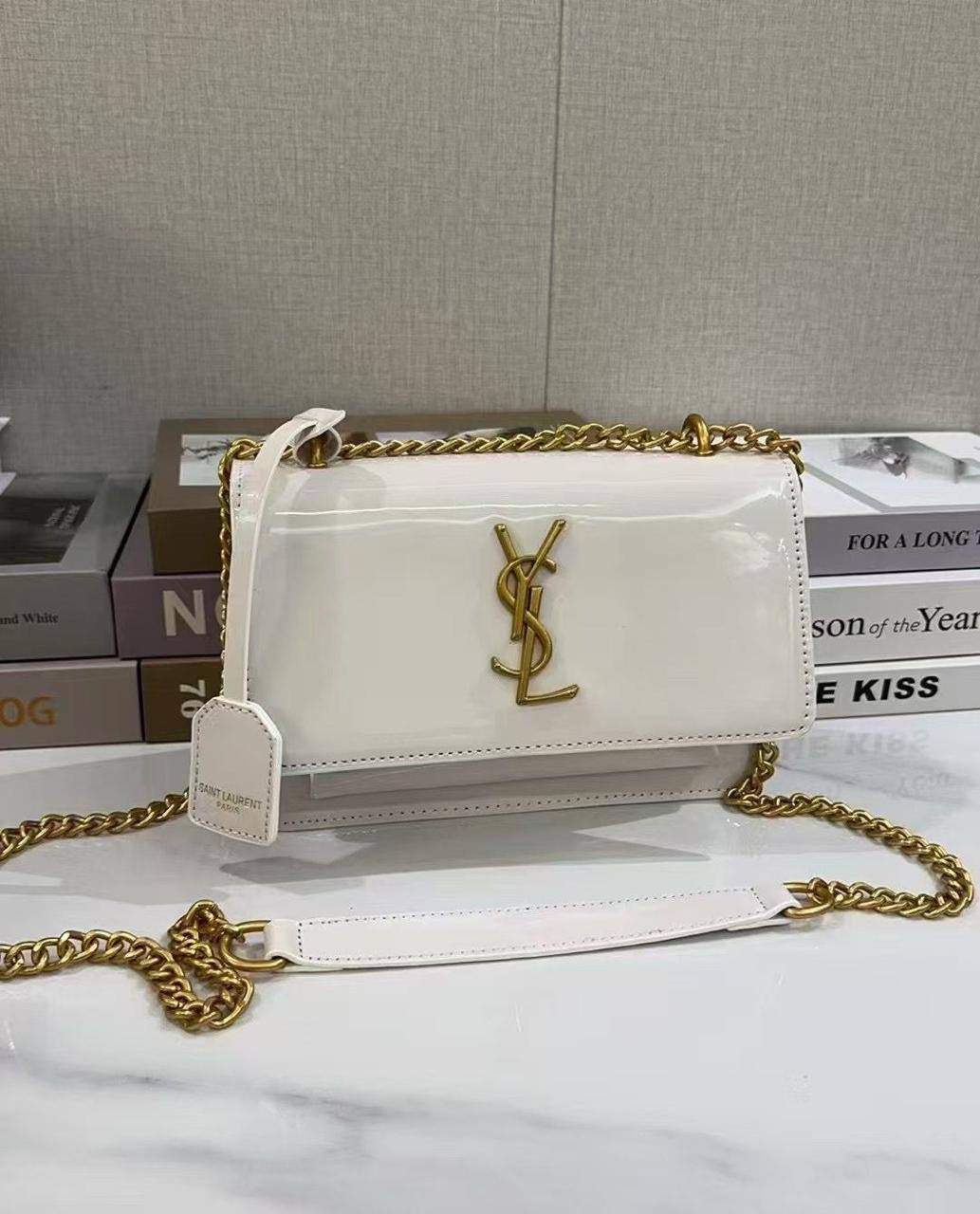 YSL Sunset
size : 22 * 14 * 9 cm
90 dhs🇦🇪
with box 🎁
Zain115
♥️♥️♥️