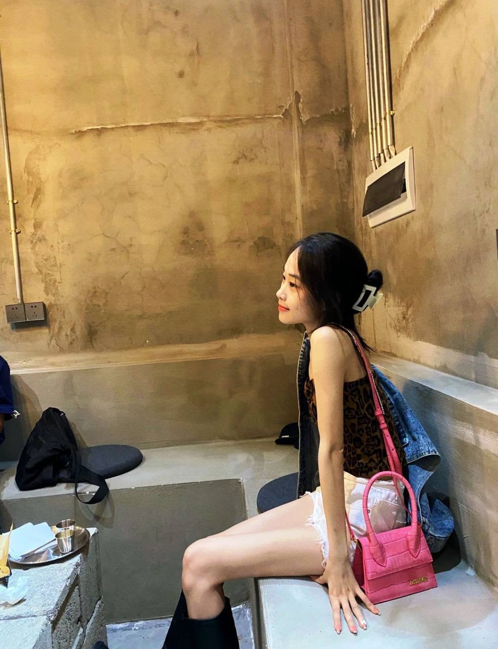 Jacquemus
offer price
65 dhs🇦🇪
Zain39
♥️♥️♥️