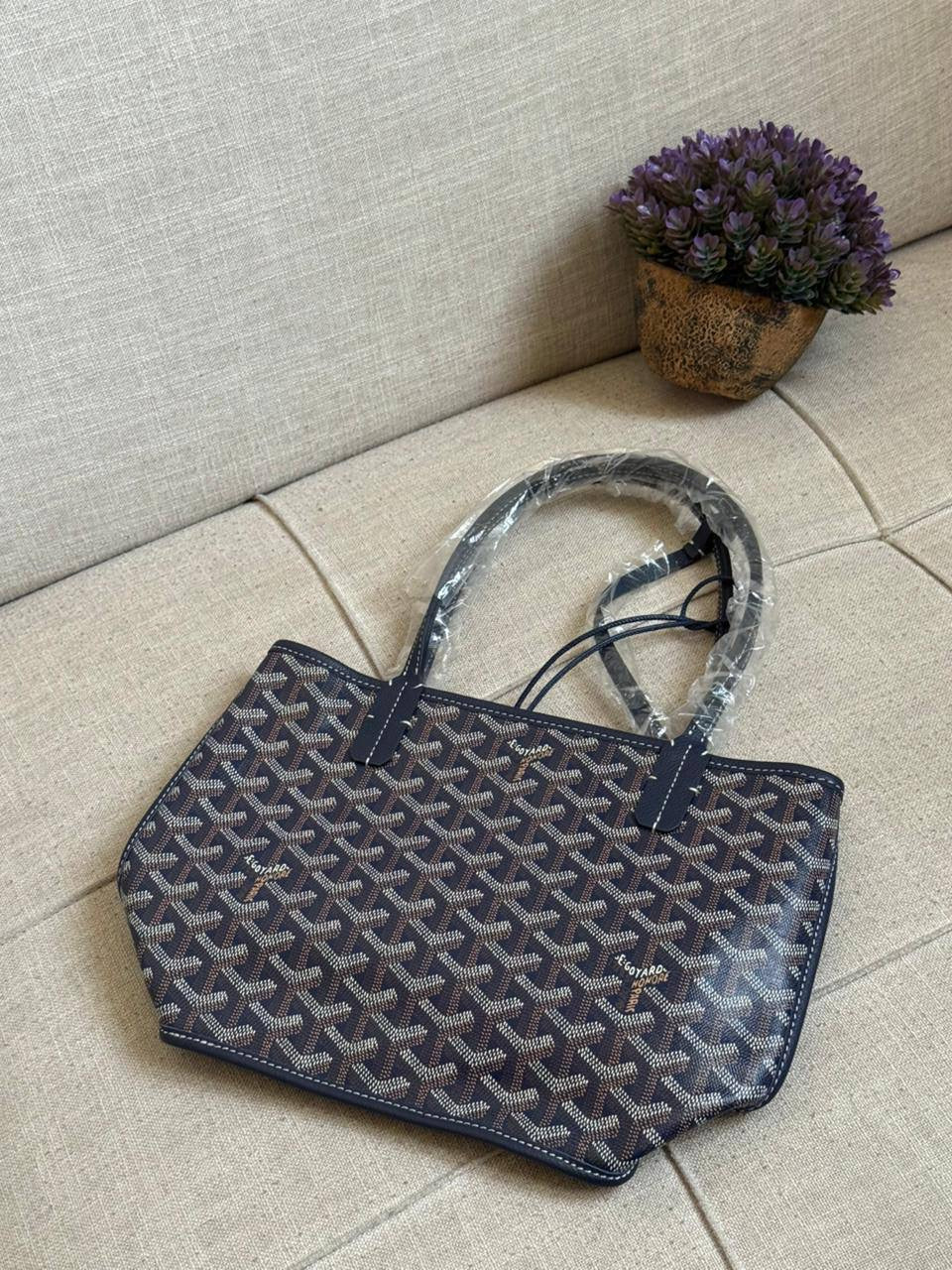 GOYARD✨
SUPER MASTER AAA✅
Same Orginal 👌
For Price 👇 WTSP Text Zain 0568585901
ZainShop
♥️♥️♥️