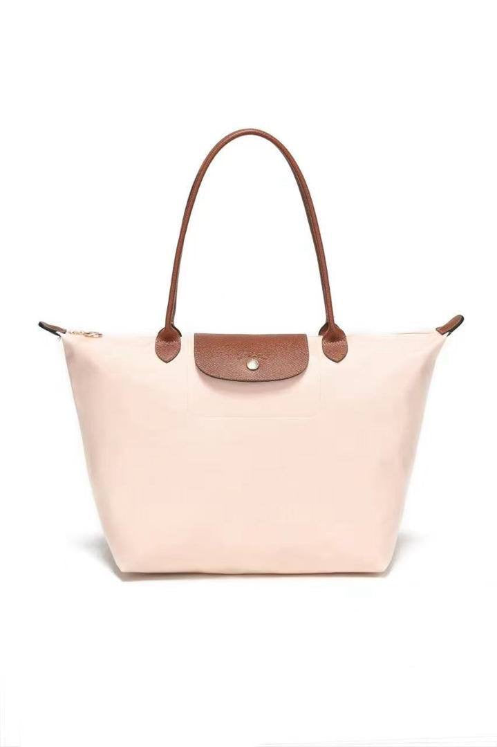 Long Champ
50 dhs🇦🇪   size 20cm
65 dhs🇦🇪   size 28cm
70 dhs🇦🇪   size  42cm
Zain26
♥️♥️♥️