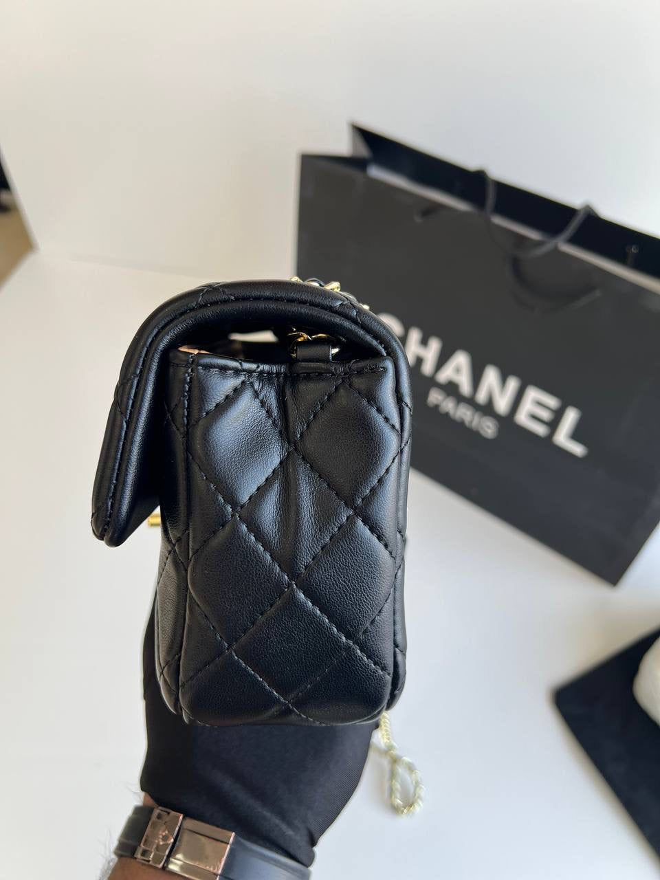 Chanel
Good Quality bag 
with box 
🎁🎁🎁
120 dhs🇦🇪
Zain117
♥️♥️♥️