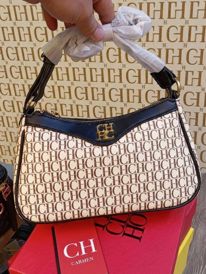 CH CH
Best quality 
with box’s 
🎁🎁🎁
95 dhs🇦🇪
size 26 cm
Zain158
♥️♥️♥️