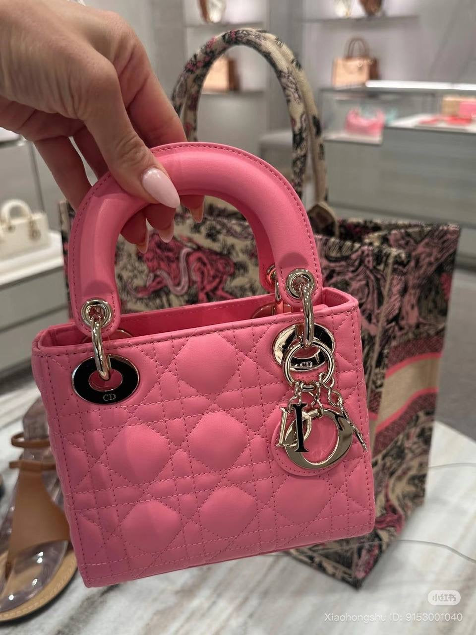 .
NEW🌸DIOR🌸
SUPER MASTER QUALITY🫶
WITH FULL PACKAGING 🎁
For Price 👇 WTSP Text Zain 0568585901
Zain255
♥️♥️♥️