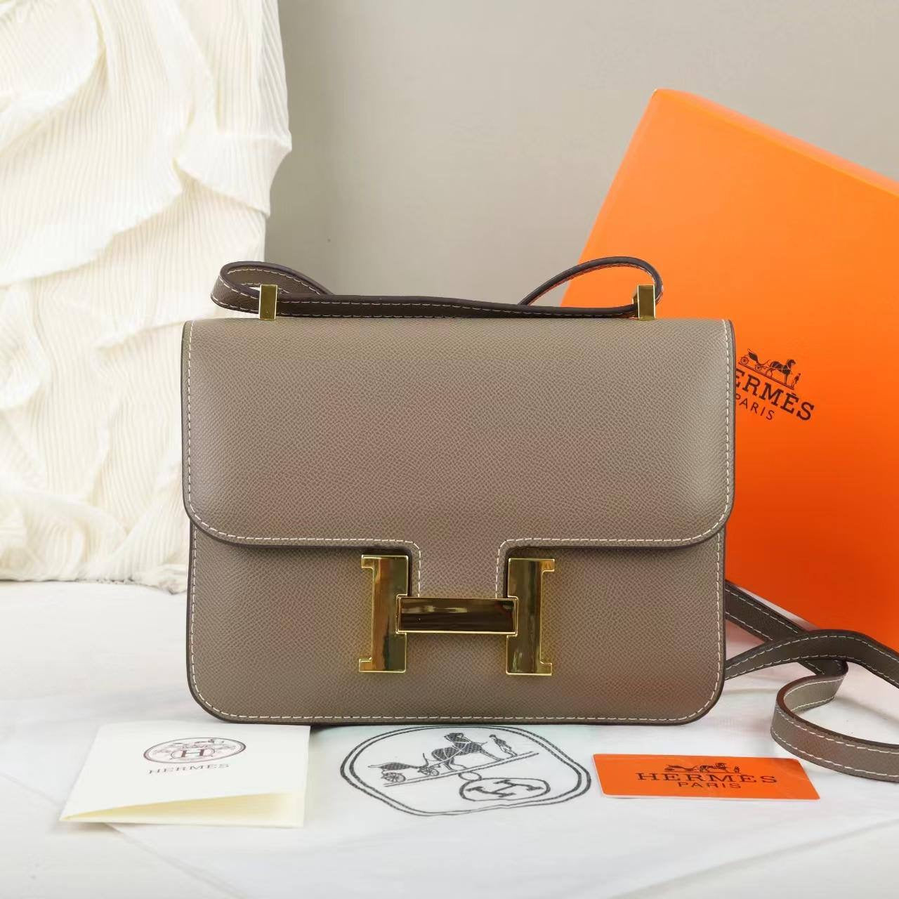 Hermes
with box 
🎁🎁🎁
105 dhs🇦🇪
Zain143
♥️♥️♥️