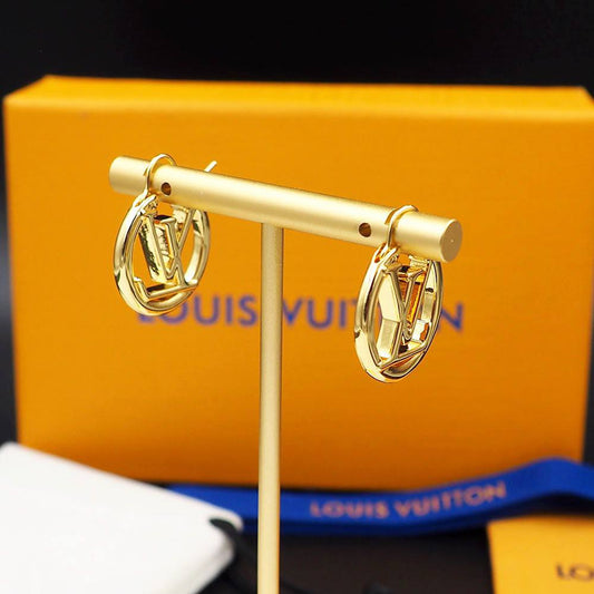 LV Earrings
Master quality
55 dhs🇦🇪
normal box 📦
70 dhs🇦🇪
master box 🎁
Zain48
♥️♥️♥️