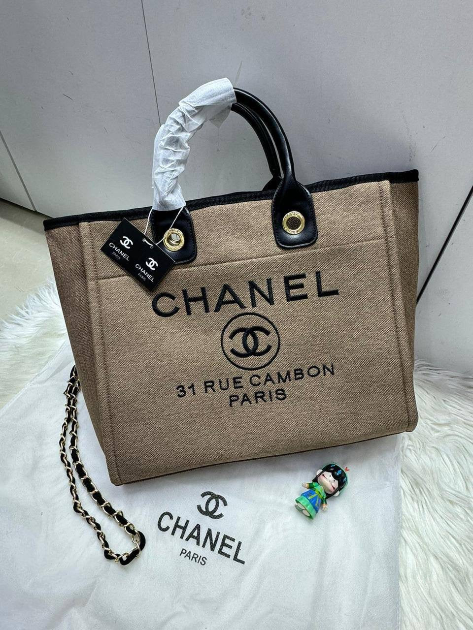 Chanel canvas bag
Size : 47* 32 cm
95 dhs🇦🇪
Zain115
♥️♥️♥️