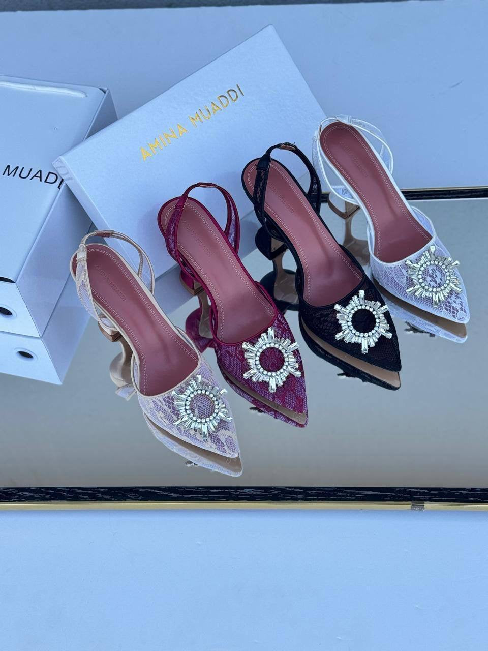 Chanel 
Amina HUADDI 7cm
120 dhs🇦🇪
Size 36-37-38-39-40-41
Zain21
♥️♥️♥️