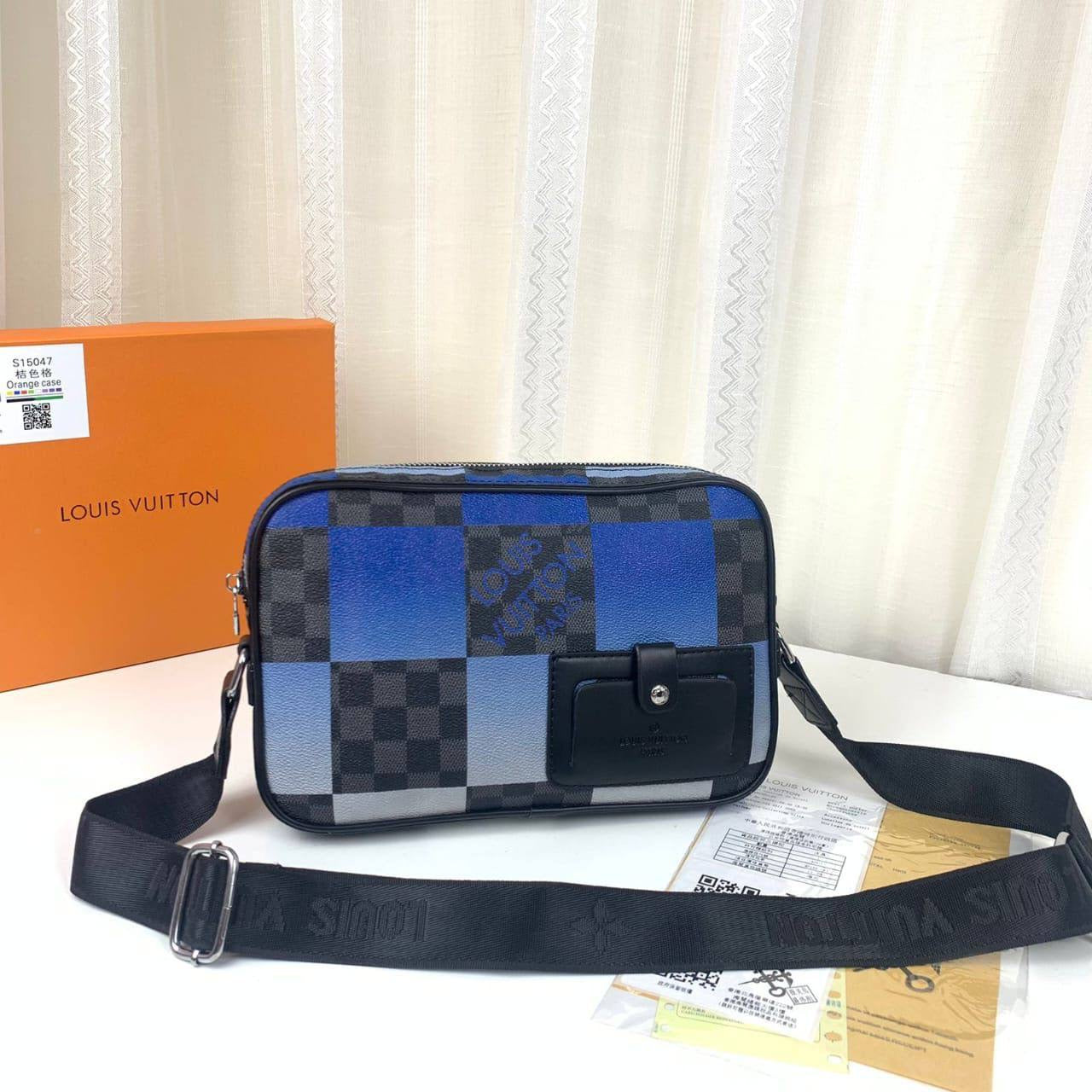 LV
105 dhs🇦🇪
with box
🎁🎁🎁
Zain137
Zain93
♥️♥️♥️