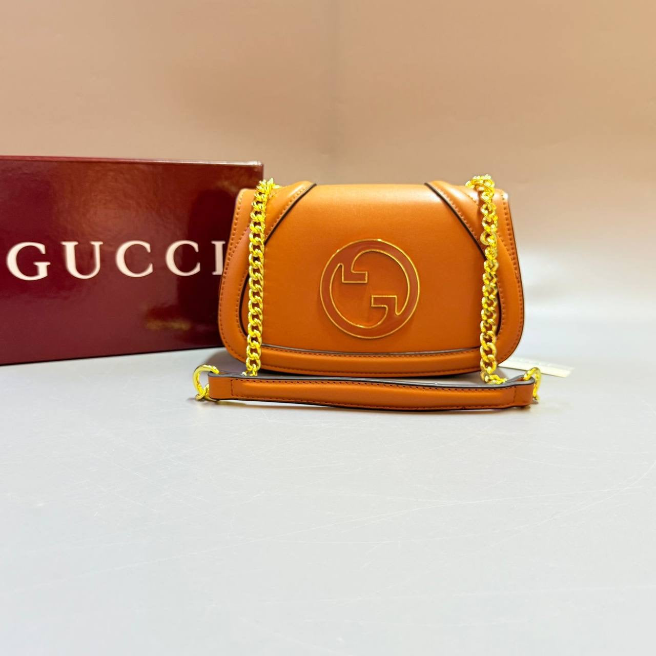 GUCCI 
NEW CAME GOOD QUALITY 
WITH BOX 
🎁🎁🎁
100 dhs🇦🇪
Zain39
♥️♥️♥️
