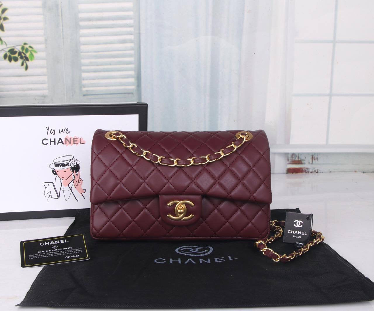 CHANEL 
GOOD QUALITY 
WITH BOX 
🎁🎁🎁
110 dhs🇦🇪
Zain39
♥️♥️♥️