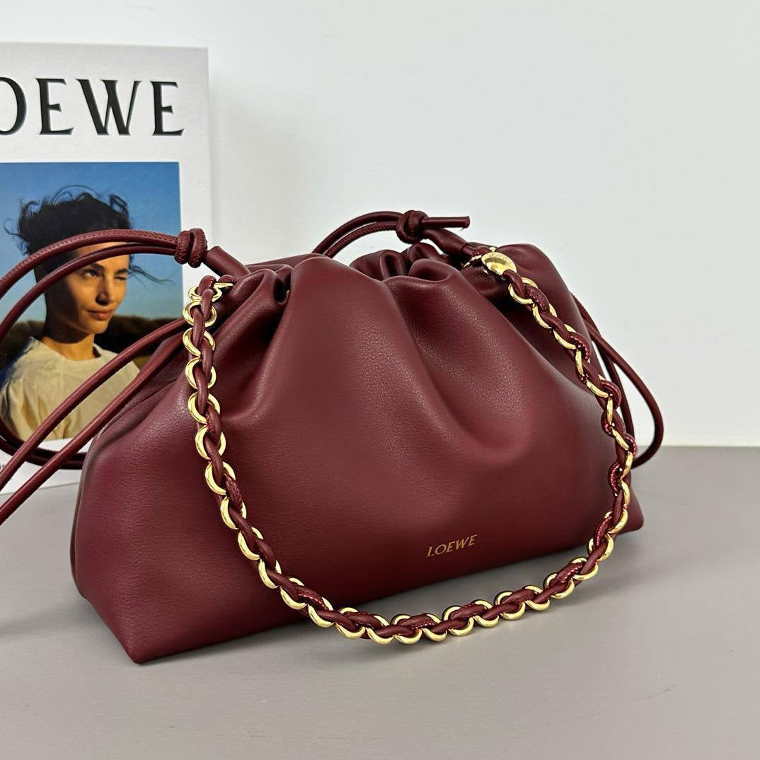LOEWE Master
are stock arrived 
270 dhs🇦🇪
#29cm
Zain228
♥️♥️♥️