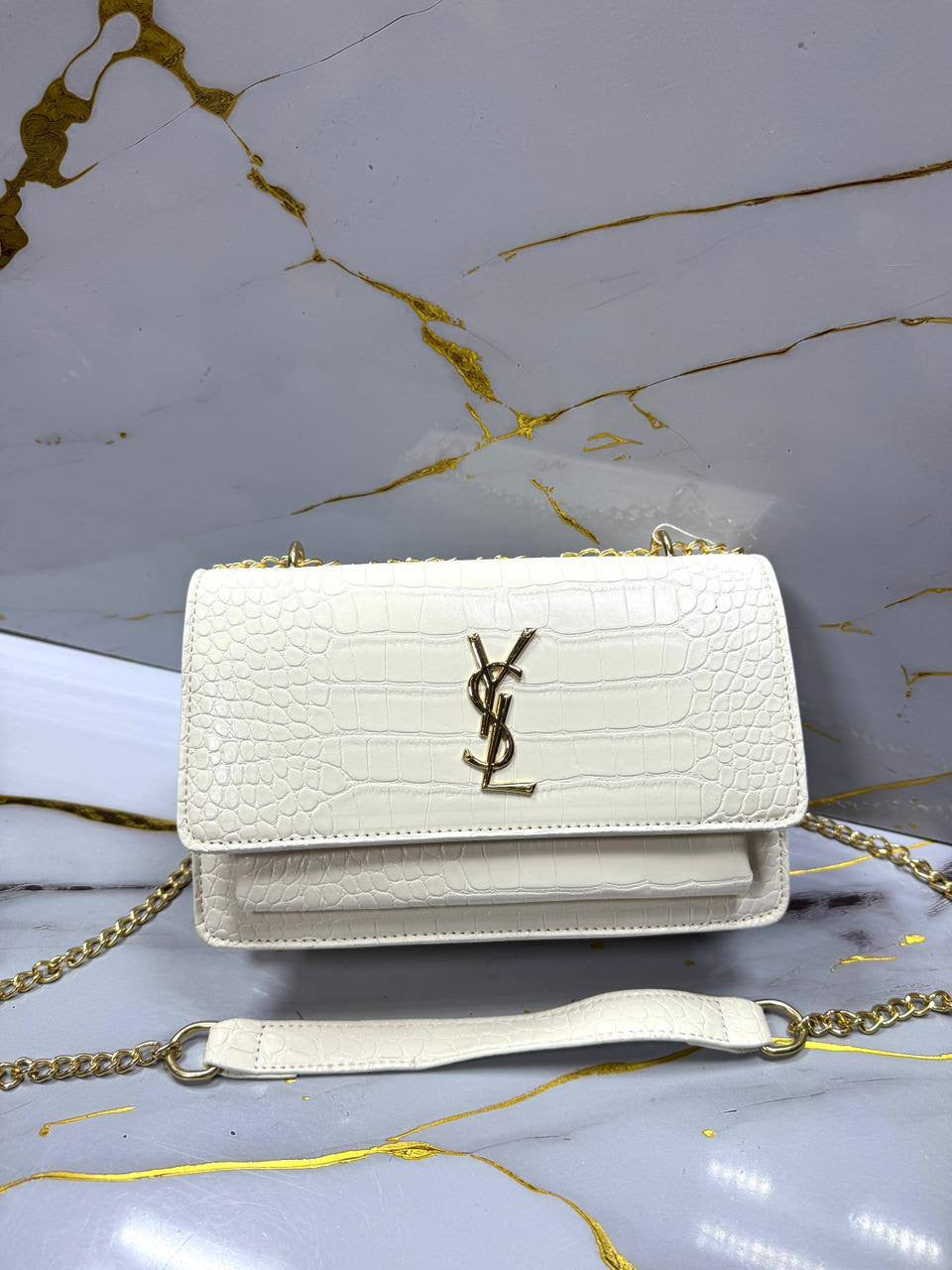 YSL 
Gold logo
65 dhs🇦🇪
Zain50
♥️♥️♥️