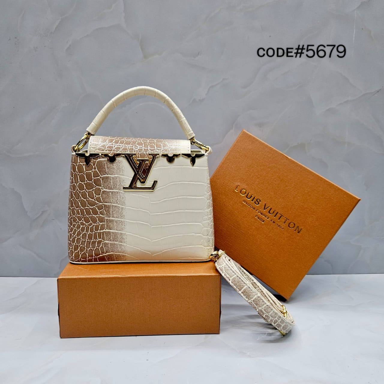 LV
ᴄᴀᴘᴜᴄᴄɪɴᴇ ᴛᴏᴘ ʜᴀɴᴅ ʙᴀɢ
ᴡɪᴛʜ ʟᴏɴɢ ʙᴇʟᴛ sᴛʀᴀᴘ
CROCODILE ɢʟᴏssʏ ᴍᴀᴛᴇʀɪᴀʟ
ɢᴏʟᴅ ʜᴀʀᴅᴡᴀʀᴇ
sɪᴢᴇ : 20 cm
ᴡɪᴛʜ BOX
🎁🎁🎁
75 dhs🇦🇪
Zain31
♥️♥️♥️