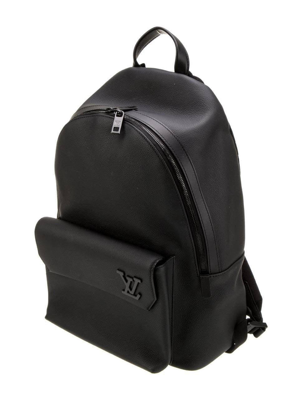 LV BACK PACK 
GOOD QUALITY 
120 dhs🇦🇪
Size 41*30*15 CM
Zain28
♥️♥️♥️