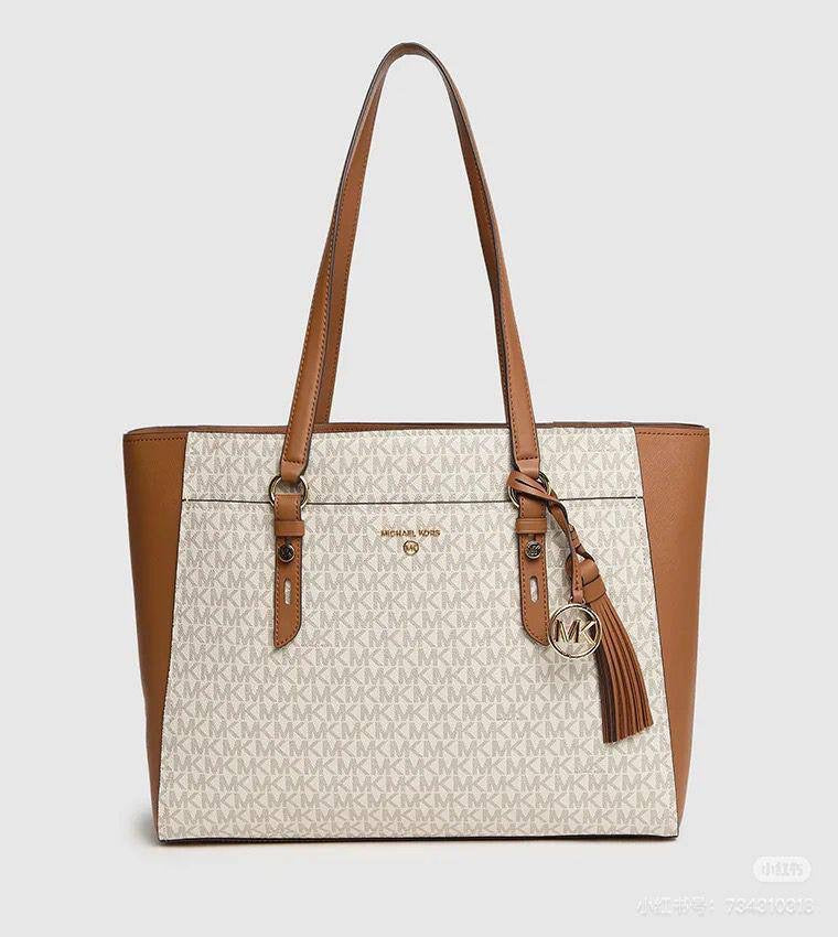 MK Tote
Size : 40 *  12 cm
95 dhs🇦🇪
Zain115
♥️♥️♥️