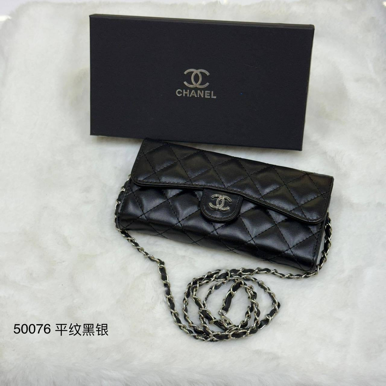 NEW CAME 
CHANEL SELING WALLET 
50 dhs🇦🇪
WITHBOX
🎁🎁🎁
Zain40
♥️♥️♥️