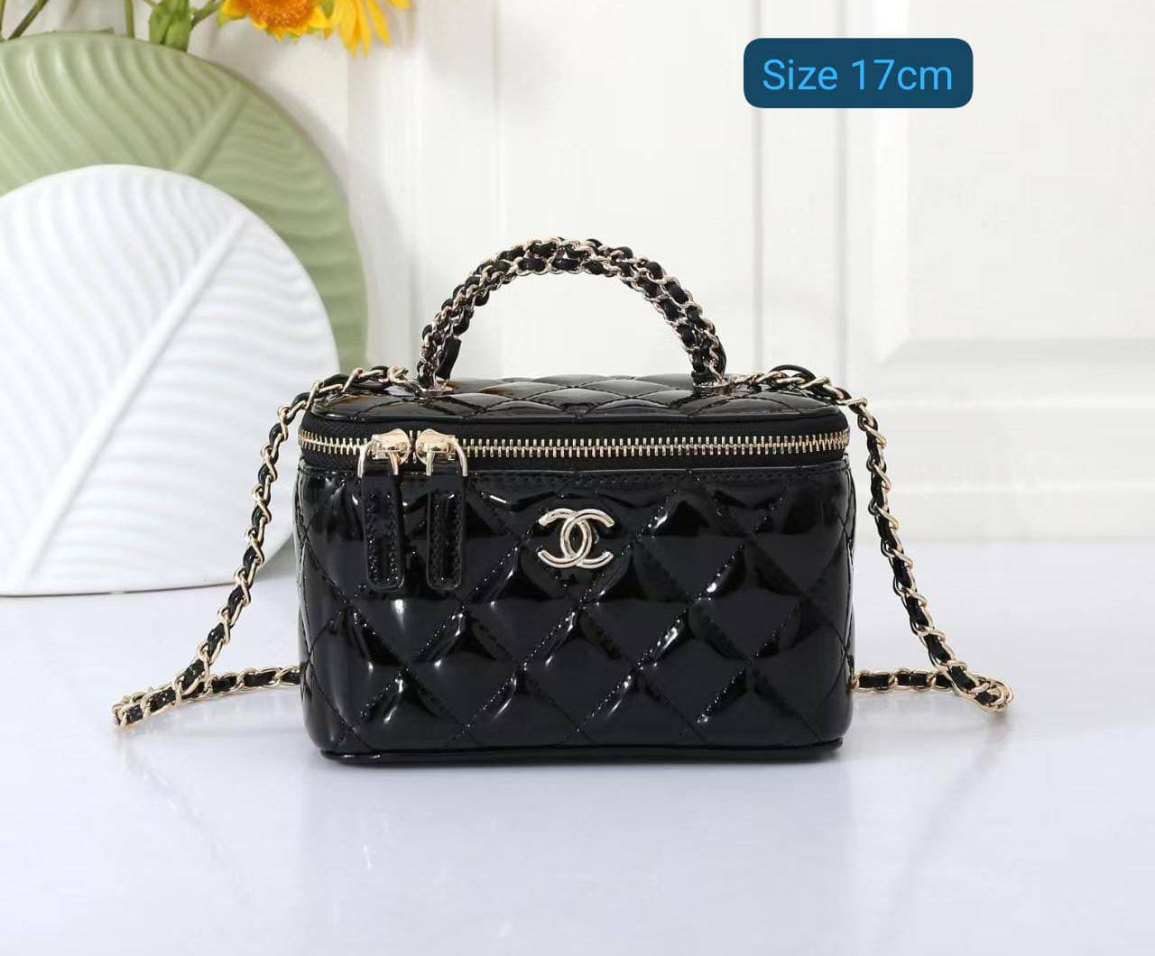 Chanel
Good quality 
with box 
🎁🎁🎁
95 dhs🇦🇪
Zain186
♥️♥️♥️