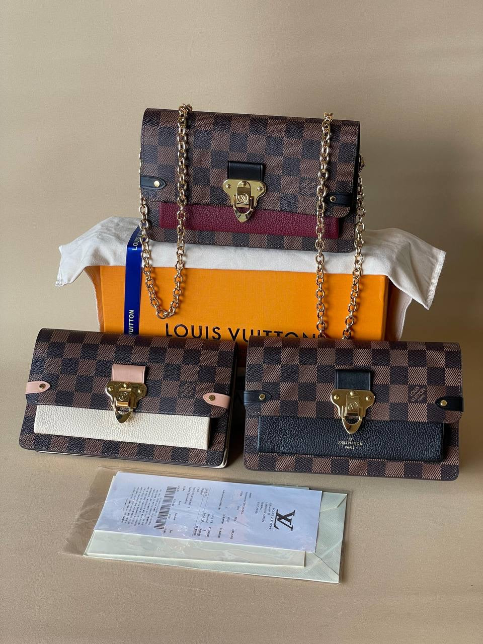 Louis vuitton
Master +++++
*20 cm*
*AVAILABLE NOW*
For Price 👇 WTSP Text Zain 0568585901
Zain257
♥️♥️♥️