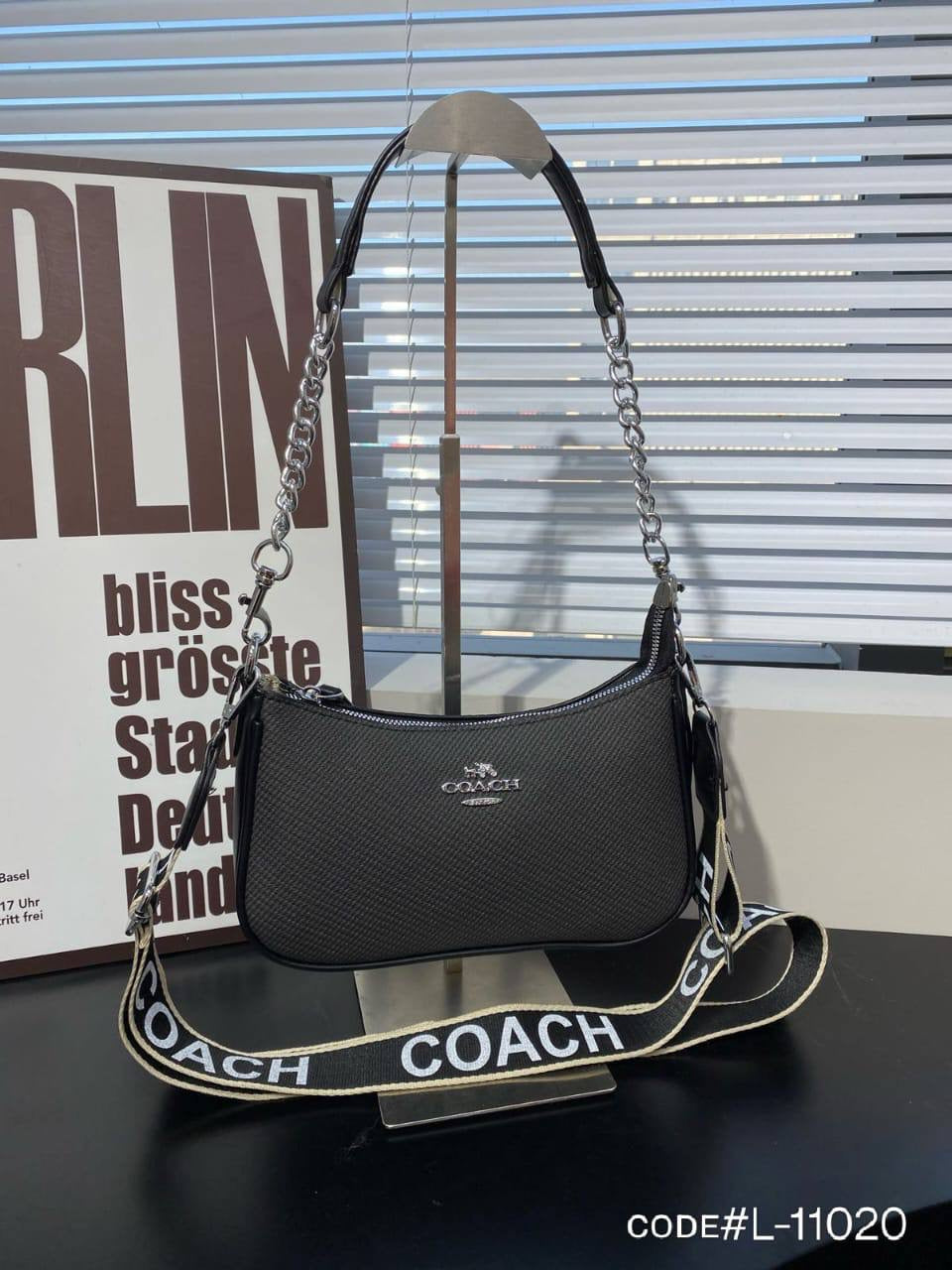 COACH ᴛᴇʀɪ
sʜᴏᴜʟᴅᴇʀ ᴄʀᴏssʙᴀɢ
sɪʟᴠᴇʀ ʜᴀʀᴅᴡᴀʀᴇ
sɪᴢᴇ: 24 cm
65 dhs🇦🇪
Zain31
♥️♥️♥️