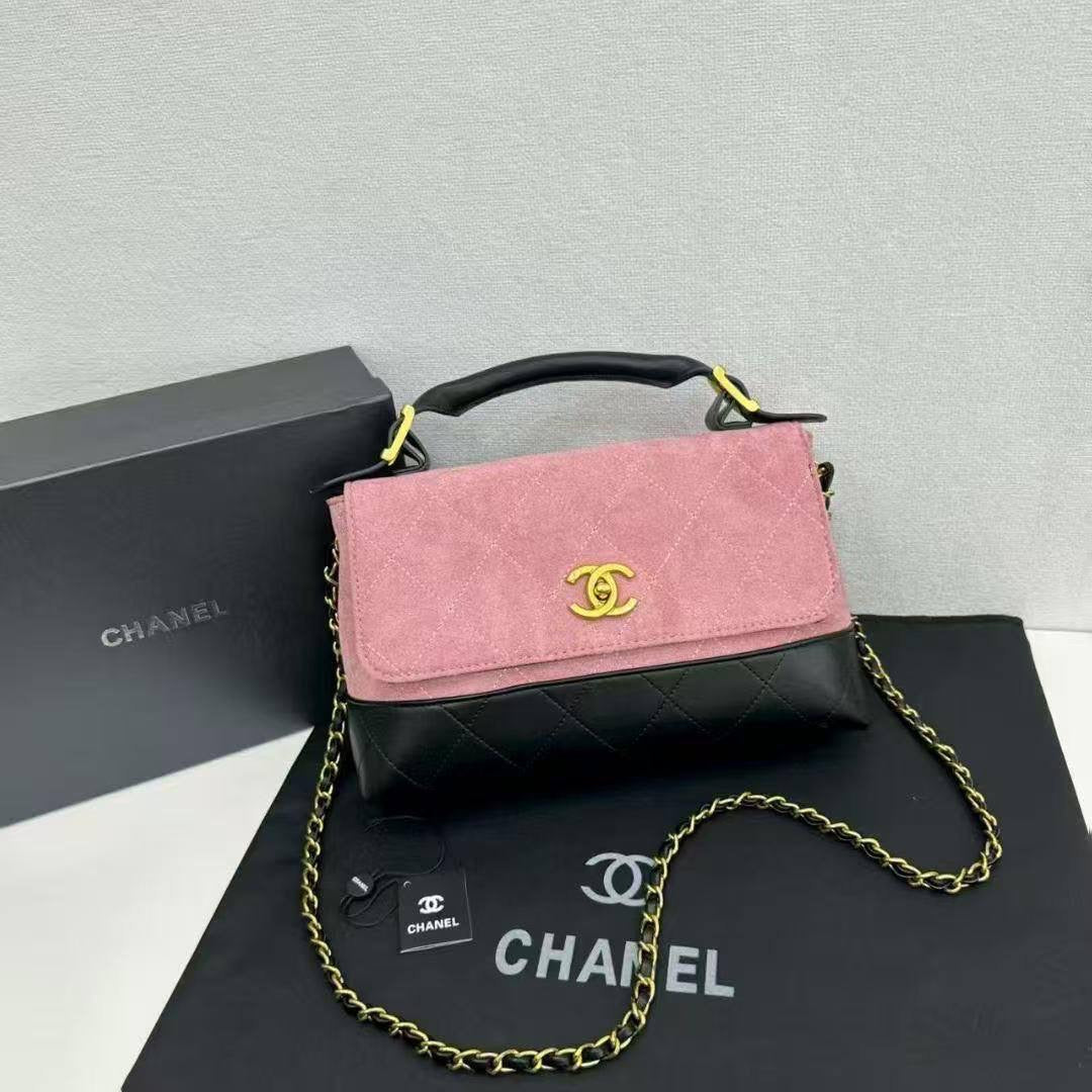 CHANEL 
NEW CAME GOOD QUALITY 
WITH BOX
🎁🎁🎁
110 dhs🇦🇪
Zain39
♥️♥️♥️
