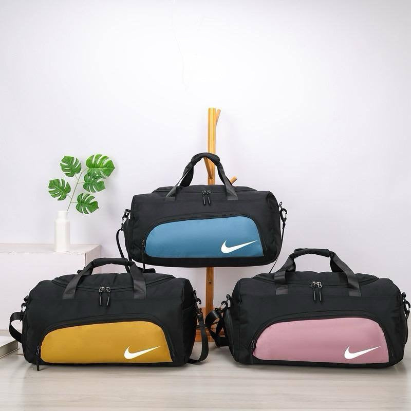 NIKE
50*24*24cm
50 dhs🇦🇪
Zain17
♥️♥️♥️