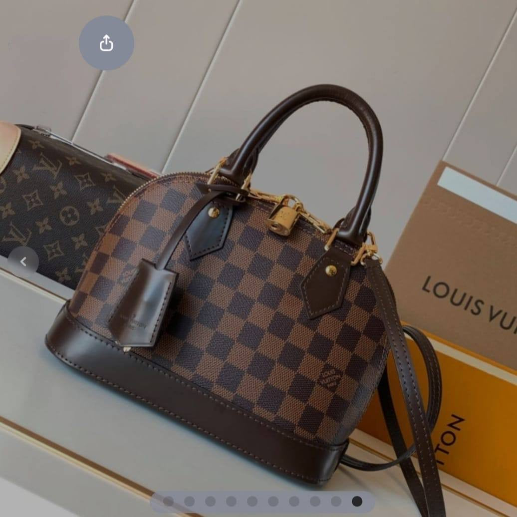 LV
90 dhs🇦🇪
with box
🎁🎁🎁
size 20cm
Zain26
♥️♥️♥️