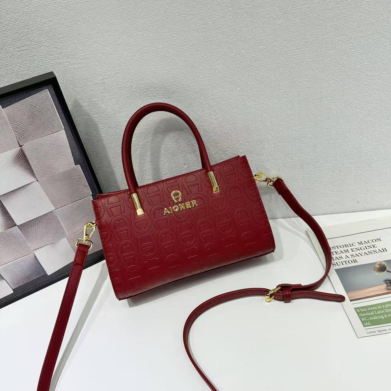 Aigner  
95 dhs🇦🇪 
with box 
🎁🎁🎁
Zain253
♥️♥️♥️