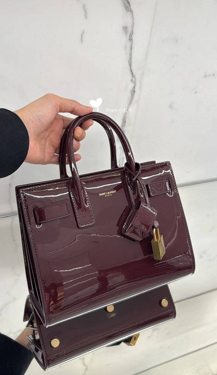 YSL
105 dhs🇦🇪
size:26cm
Good quality
Zain35
♥️♥️♥️
