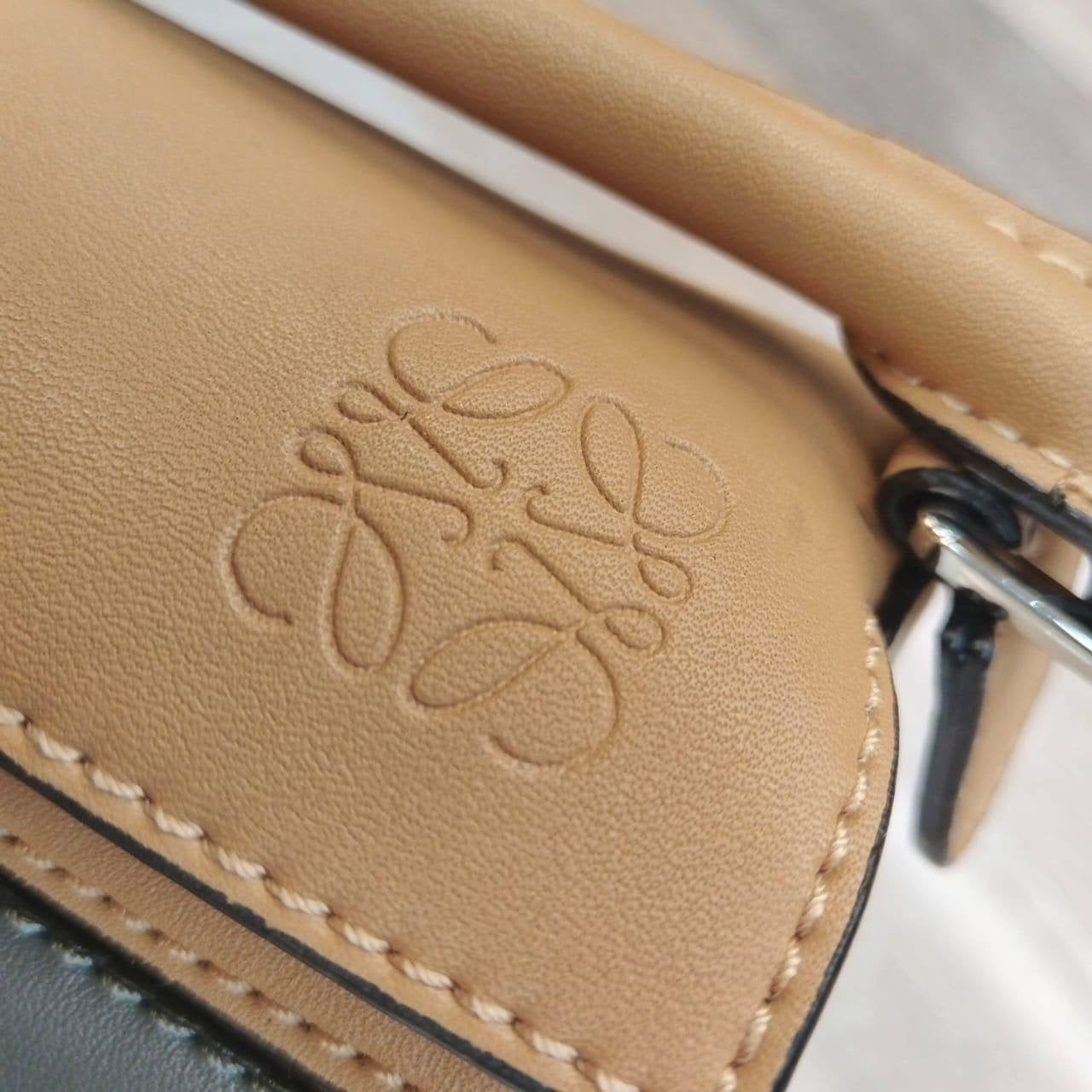 LOEWE 
WITH BOX 
🎁🎁🎁
130 dhs🇦🇪
Zain39
♥️♥️♥️