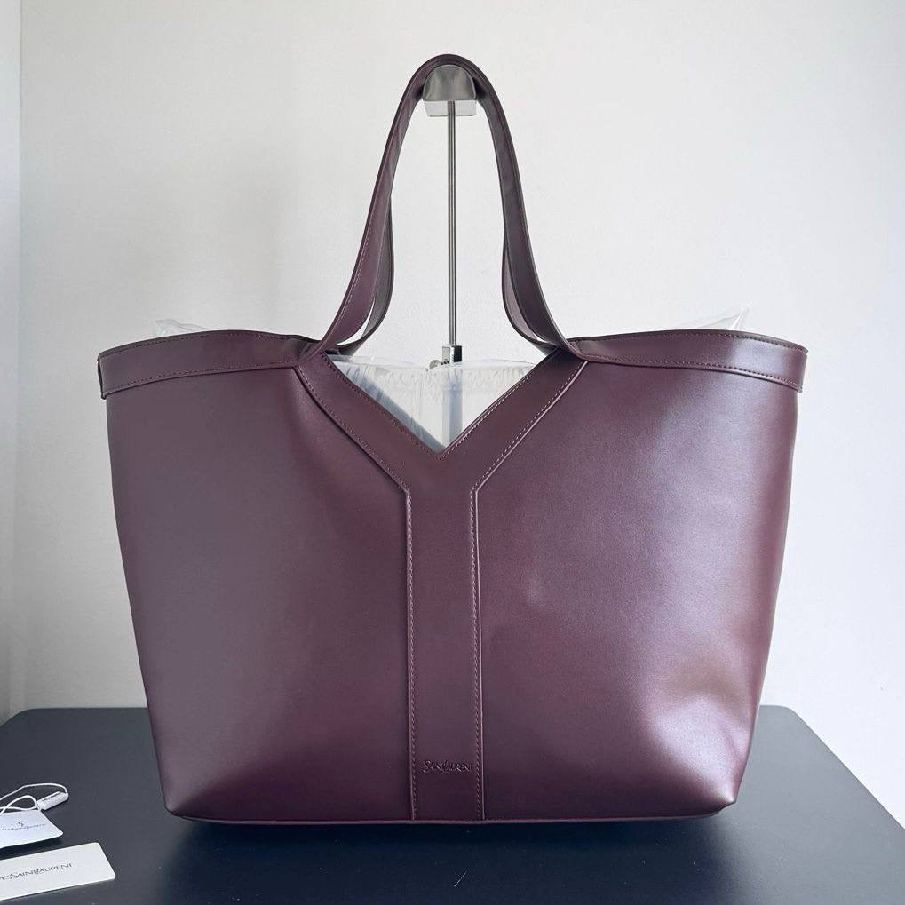 YSL
180 dhs🇦🇪
Zain39
♥️♥️♥️
