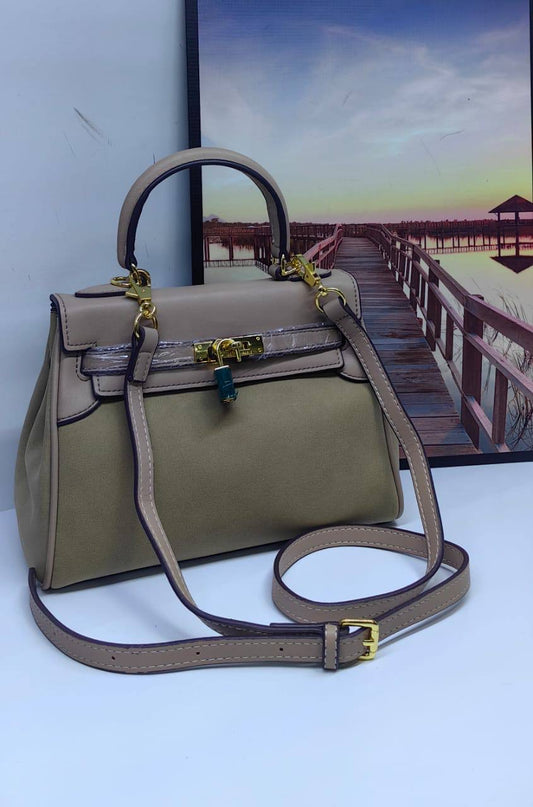 Slash sale 
Valentino - Hermes - Tory Burch
80 dhs🇦🇪
Zain173
♥️♥️♥️