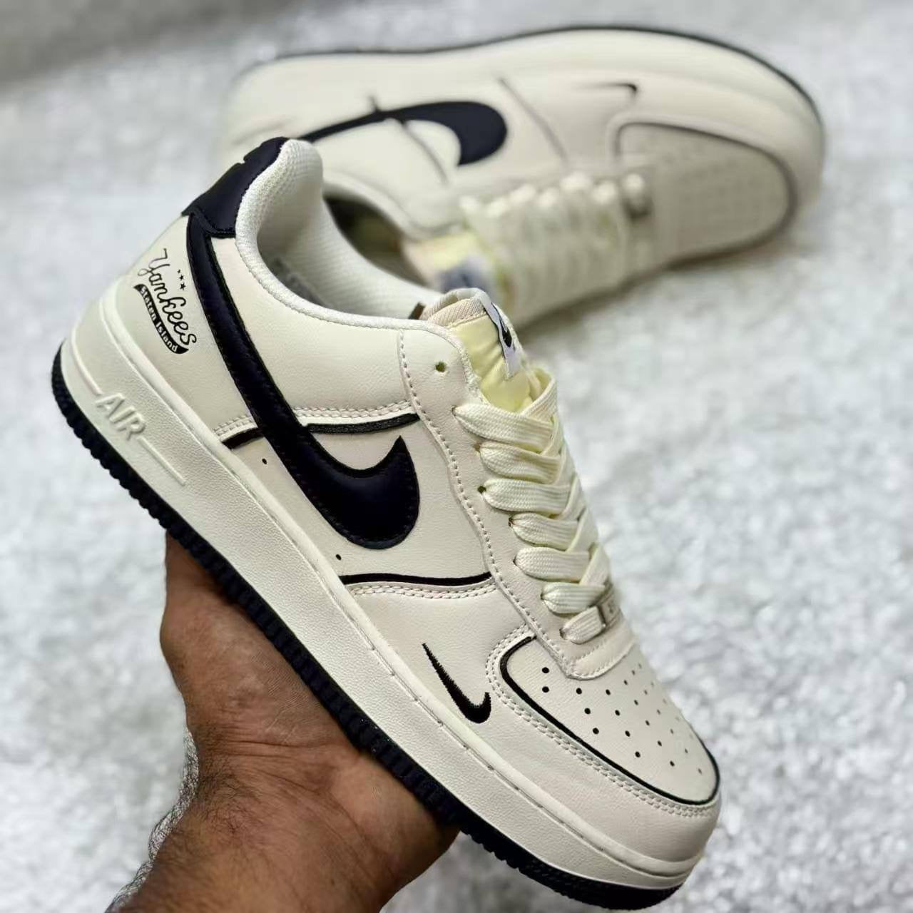 Airforce 1
Size 40 to 45
90 dhs🇦🇪
Zain27
♥️♥️♥️