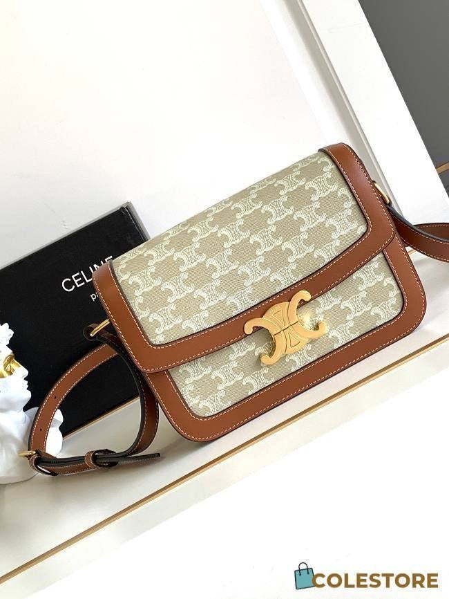 Celine 
good quality
comes with box, 🎁
size 19* 13 cm 
120 dhs🇦🇪
Zain12
♥️♥️♥️